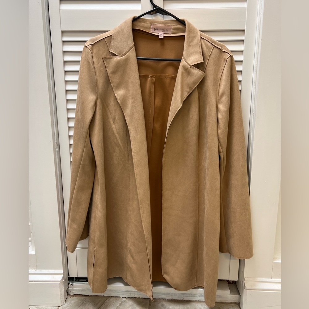 Woman’s Sport Coat/jacket philosophy tan color Excellent condition SIZE M